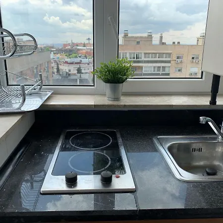 Pisos Con Piscina De Temporada Corta Apartment