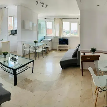 Apartamento Pisos Con Piscina De Temporada Corta