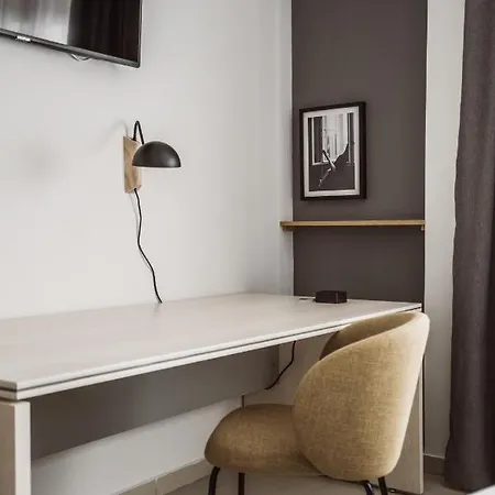 Exclusive In The Heart Of The * Madrid