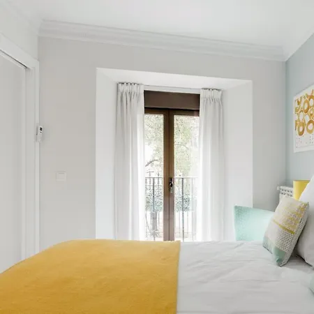 Moderno Y Luminoso Apartamento En La Latina/plaza Mayor Apartment