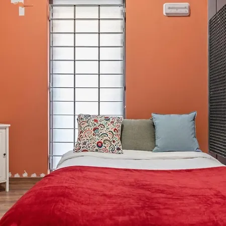 Contemporary Flat With 1-bedroom In Apartment Madrid