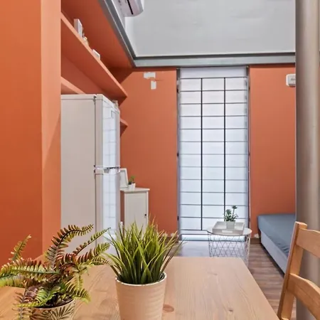 Contemporary Flat With 1-bedroom In * Madrid