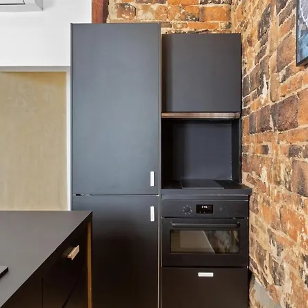 Modern 1 Bedroom Near Lavapies Apartment *