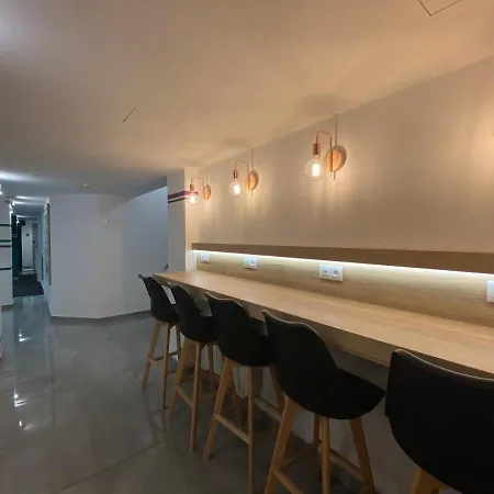 Hostal Blasco de Garay 61B Hostal *
