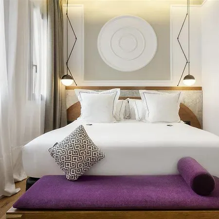 One Shot Fortuny Hotel 4*