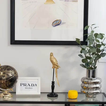 Edsam Black&grey Apartment *