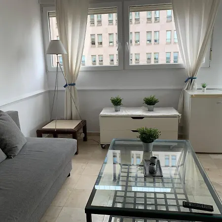 Pisos Con Piscina De Temporada Corta Apartamento
