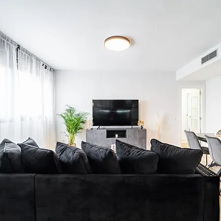 Apartment Edsam Black&grey