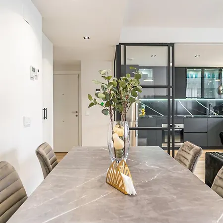 Apartment Edsam Black&grey