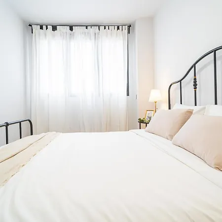Apartment Edsam Black&grey Madrid