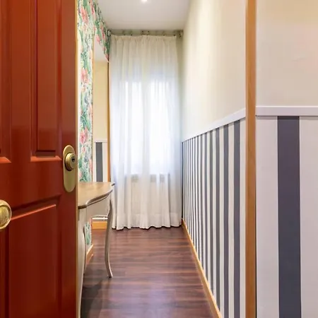 Homeabout La Latina Madrid