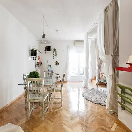 Homeabout Lavapies Ii Madrid