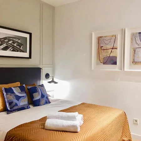 Hauzify I Salamanca Apartment