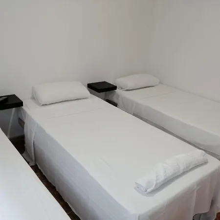 Hostal Velarde Madrid Aparthotel Madrid