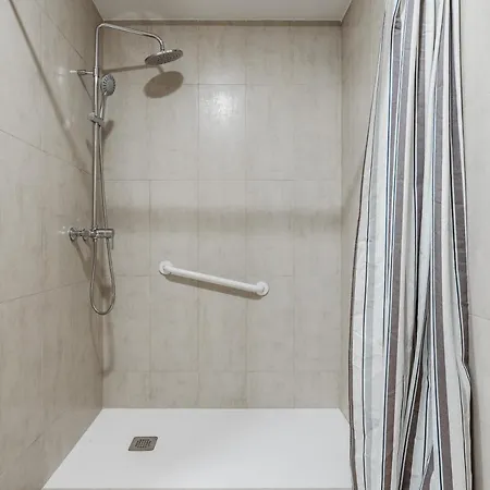 Exclusive In The Heart Of The * Madrid