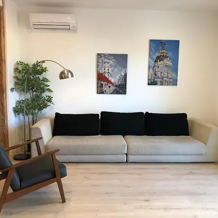 Cozy & Stylish Apartment In The Center Apartment *