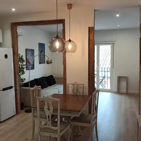 Cozy & Stylish Apartment In The Center Apartment