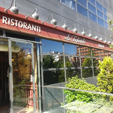 Bonito Apto Cinco Torres Plaza Castilla *