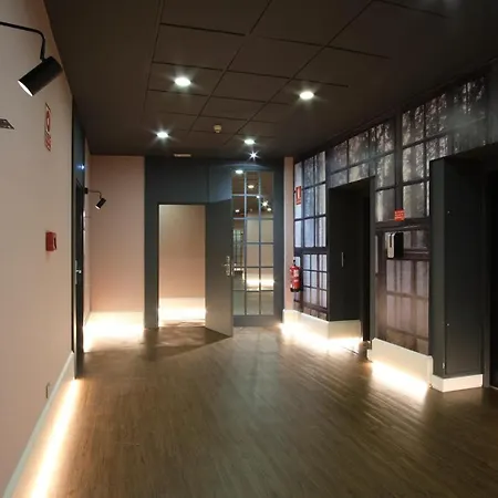 Petit Palace Triball 3* Madrid