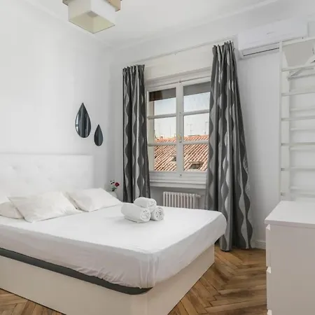 Homeabout Luxury Gran Via House Madrid