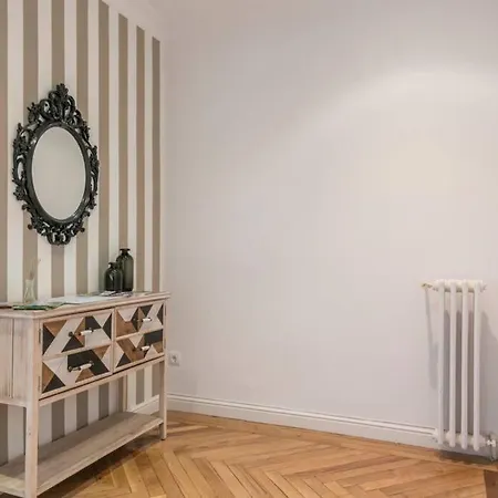 Homeabout Luxury Gran Via House Apartment *