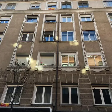 Apartment General Oraa 18 *