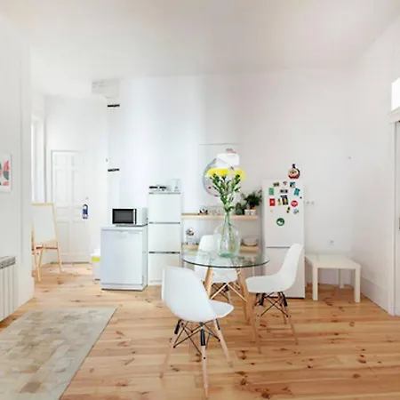 Apartment Five Balconies By Gran Via Madrid