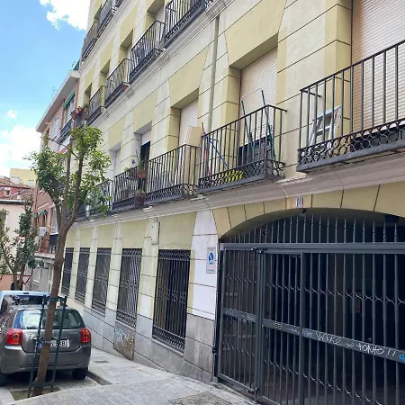 Centro Barrio Embajadores 01 * Madrid