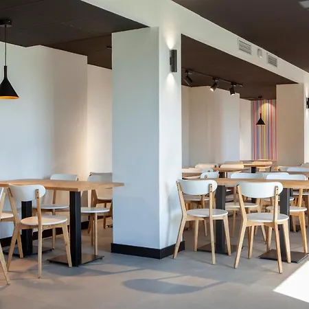 Pensjonat Vertice Roomspace Madryt