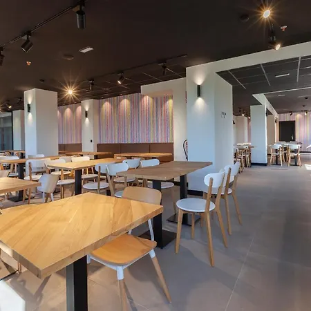 Vertice Roomspace Pensjonat Madryt
