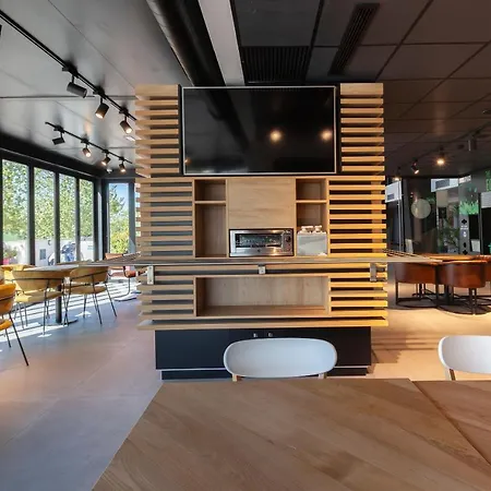 Vertice Roomspace Madryt