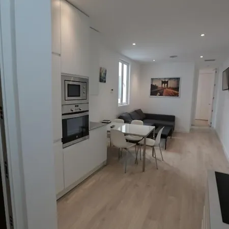 Apartment Infantas Zona Centro Madrid