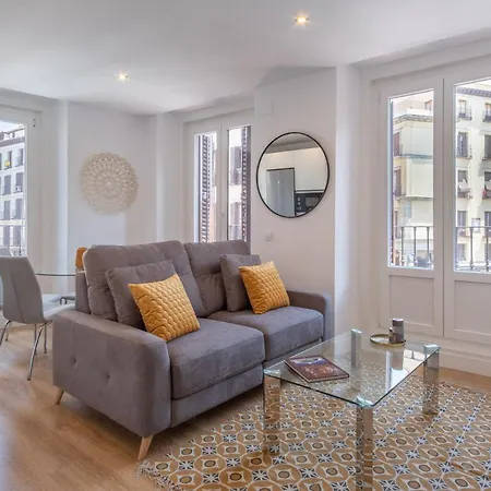Charming For 4 Steps Away From Mercado De San Miguel , Calle Mayor Iv *