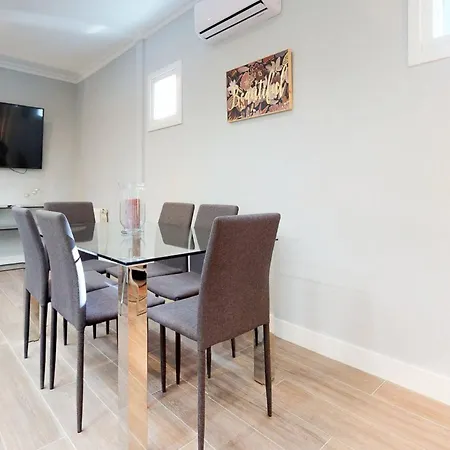 Santa Engracia Apartment