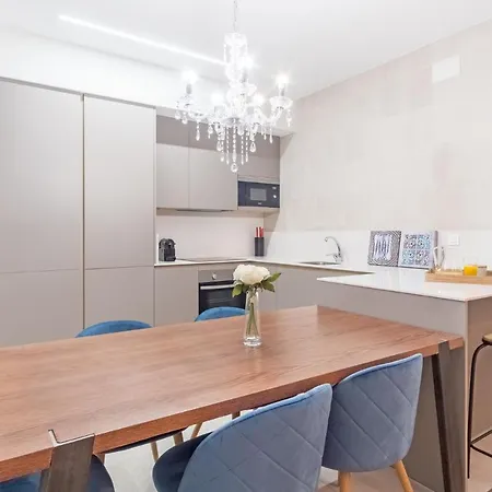 Experience The Of Madrid! Gran Via For 6, Comfort And Style In The Heart Of Chueca Iii * מדריד