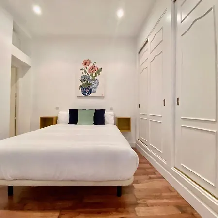 Charming Malasana Apartment *