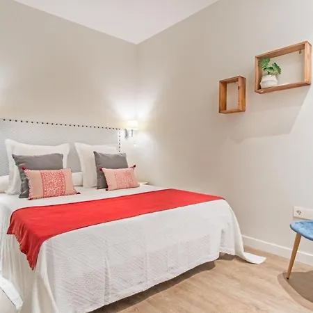 Experience The Of Madrid! Gran Via For 6, Comfort And Style In The Heart Of Chueca Iii דירה *