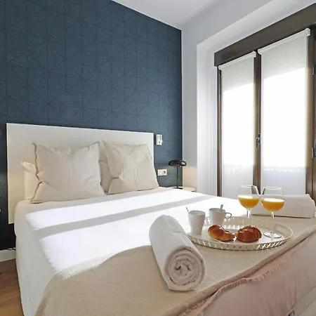 Reina Sofia Boutique Ii Apartment