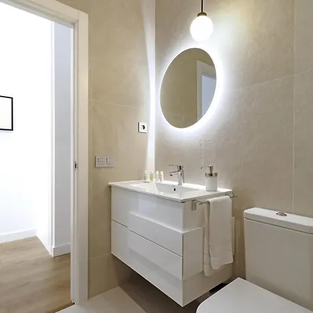 Reina Sofia Boutique Ii Apartment *