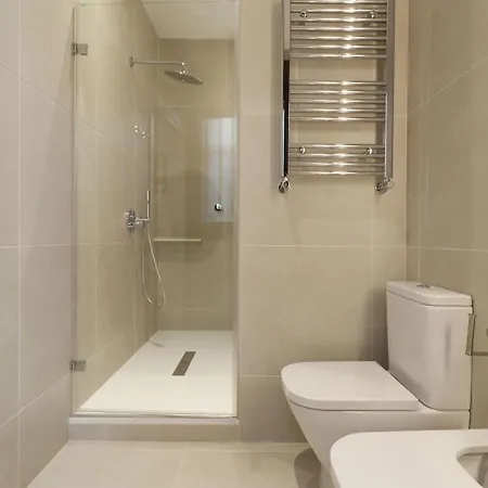 Reina Sofia Boutique Ii Apartment