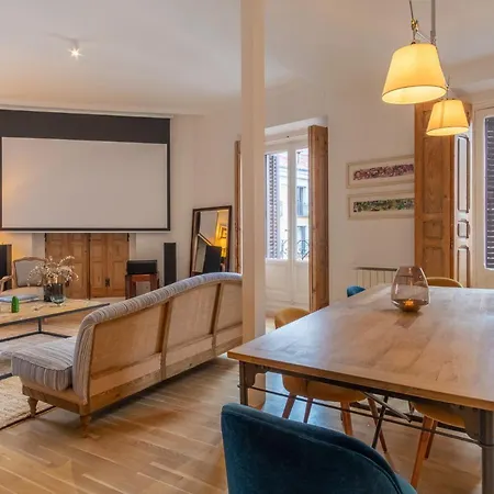 Chueca 2 Bedrooms In The Middle Of Chueca * Madrid