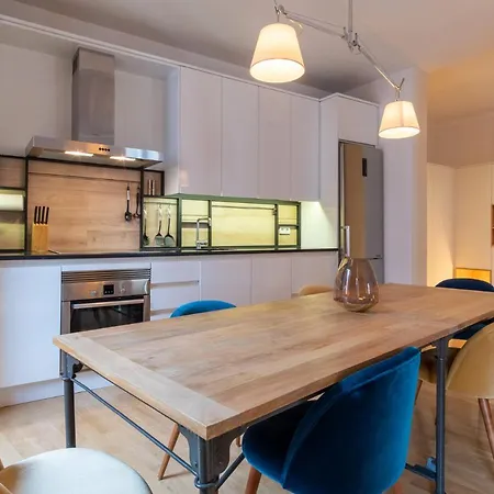 Chueca 2 Bedrooms In The Middle Of Chueca *