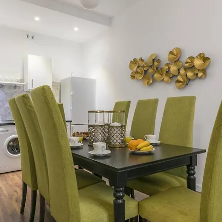 Plaza De Pedro Zerolo Ii Apartment