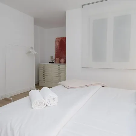 Apartment Hellenhost - Gran Via Madrid