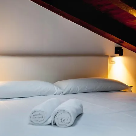Apartment Hellenhost - Gran Via Madrid