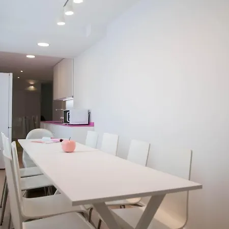 Hellenhost - Gran Via Apartment Madrid