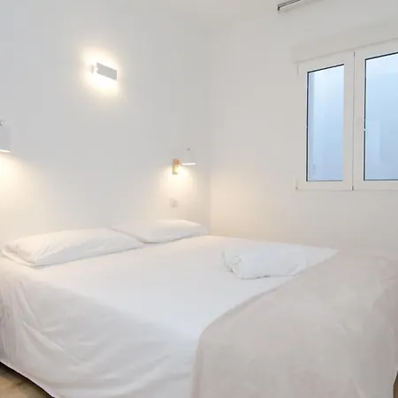 Hellenhost - Gran Via Apartment Madrid