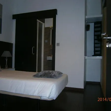 Thc Latina Guest house Madrid