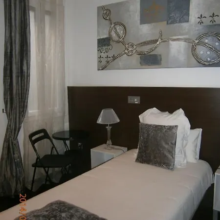 Thc Latina Guest house