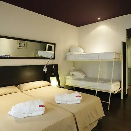Hotell Avenida Gran Via 3*